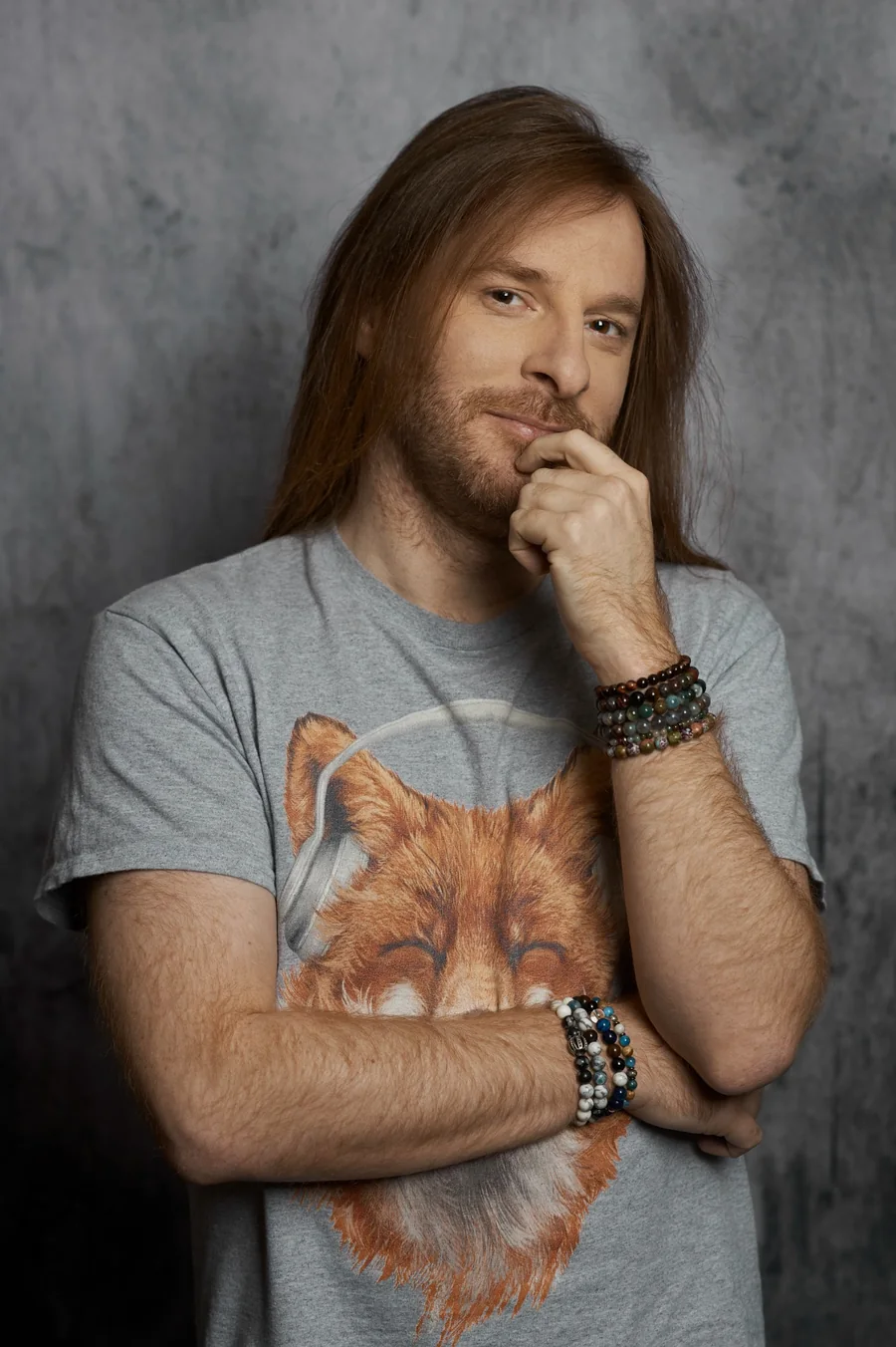 Portrait de Benjamin Valière, posture songeuse